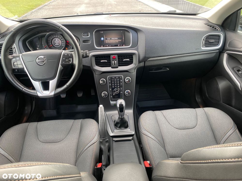 Volvo V40 Cross Country D2 Drive-E Momentum - 26