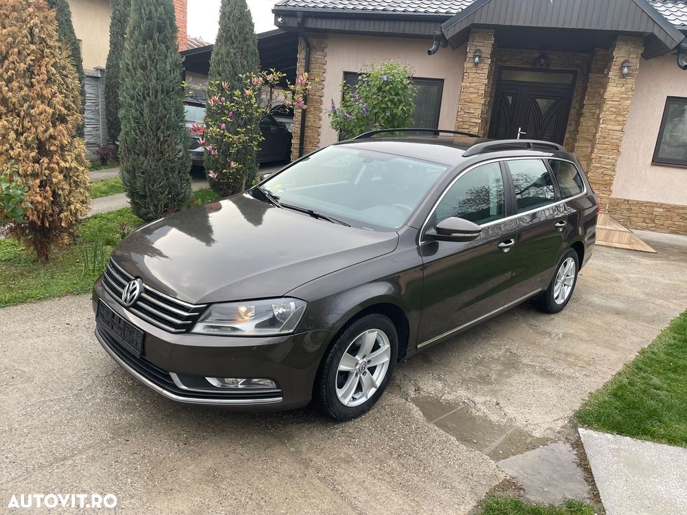 Volkswagen Passat - 1