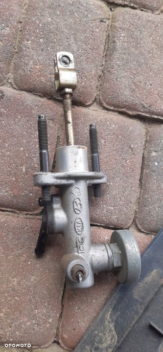 Kia Sorento I 2.5 Pompa Sprzęgła - 2