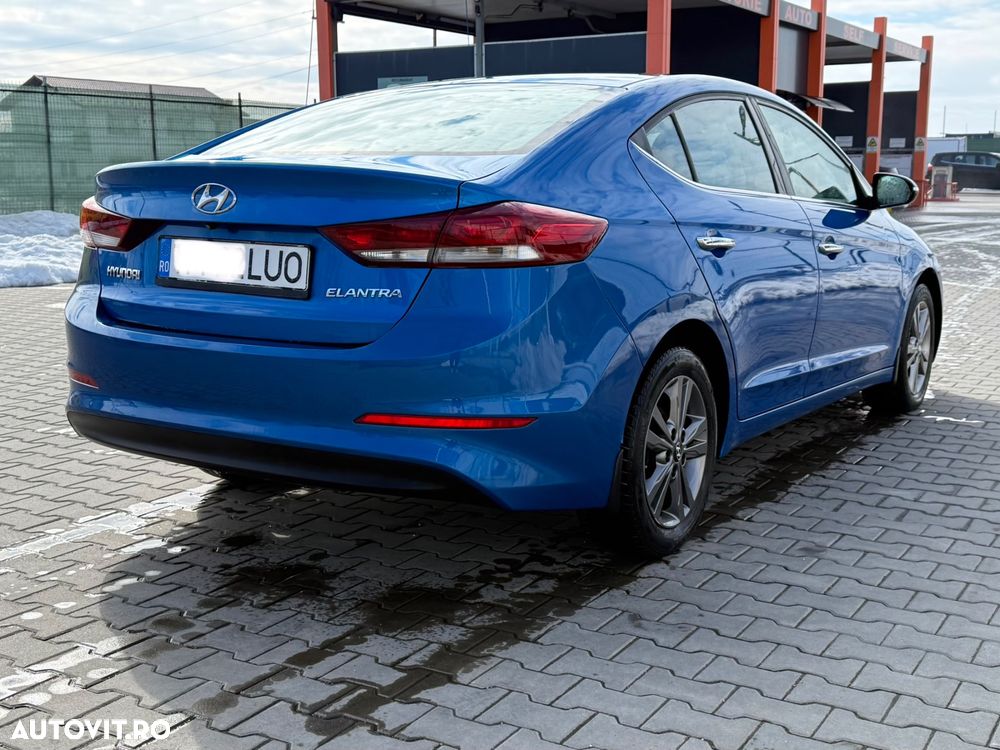Hyundai Elantra 1.6 CRDI Exclusive - 2