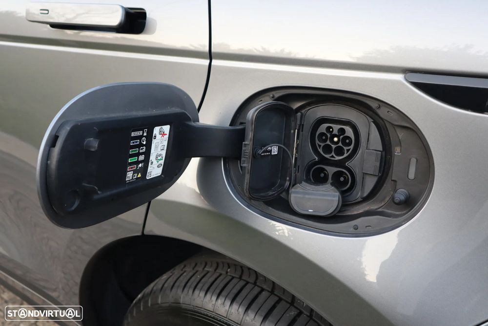 Land Rover Range Rover Evoque 1.5 P300e AWD S Auto - 11