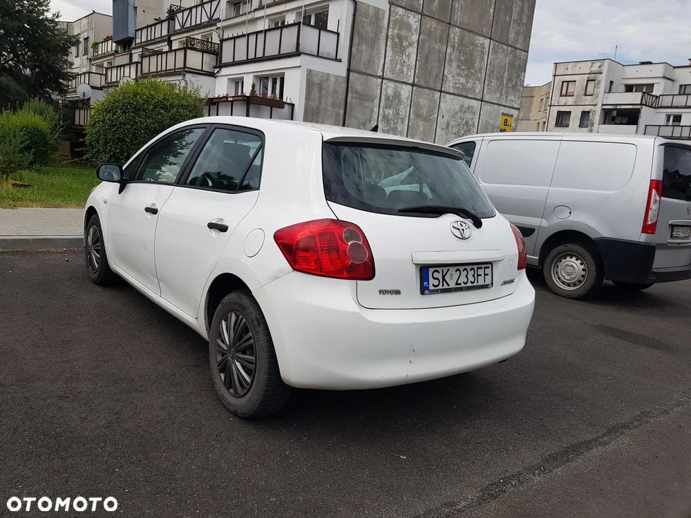 Toyota Auris - 4