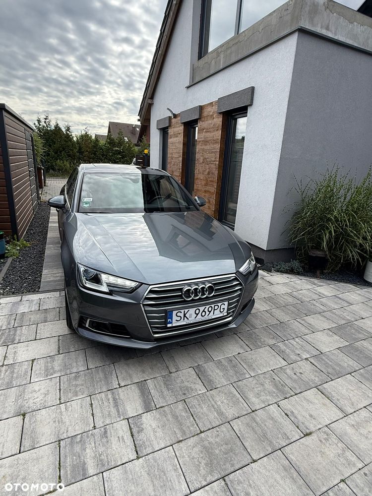 Audi A4 Limousine - 1