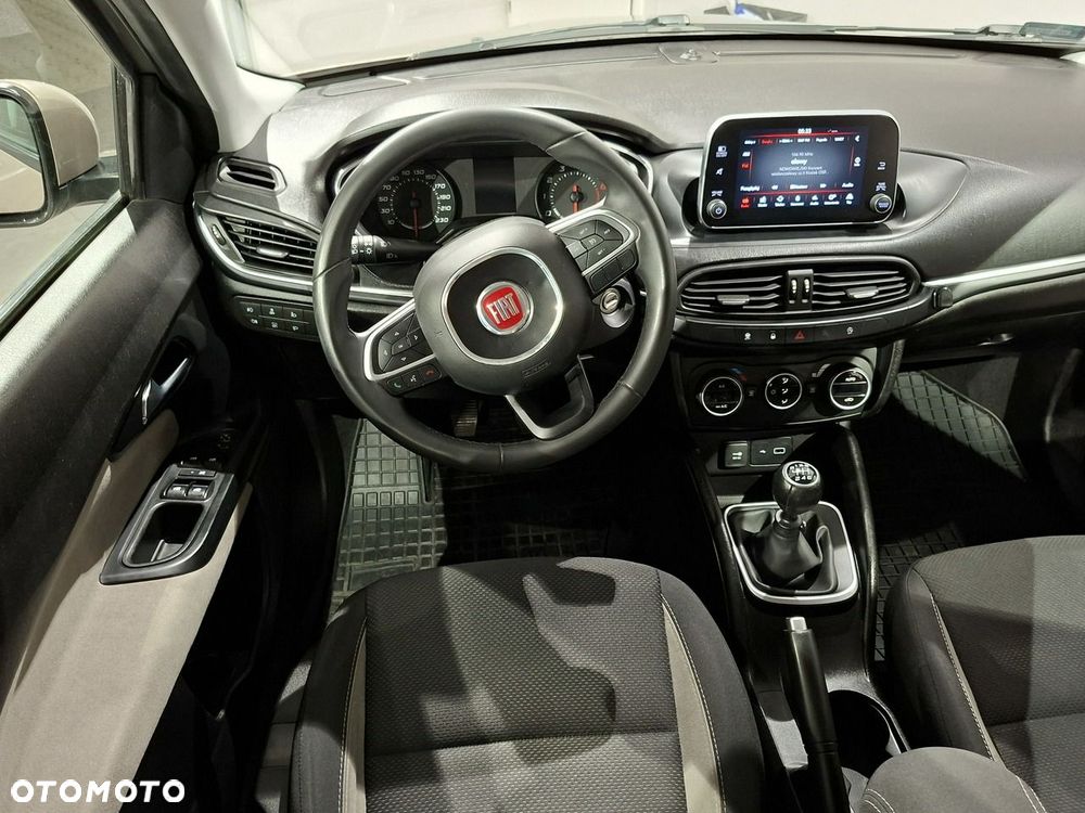 Fiat Tipo 1.4 T-Jet 16v Lounge - 17