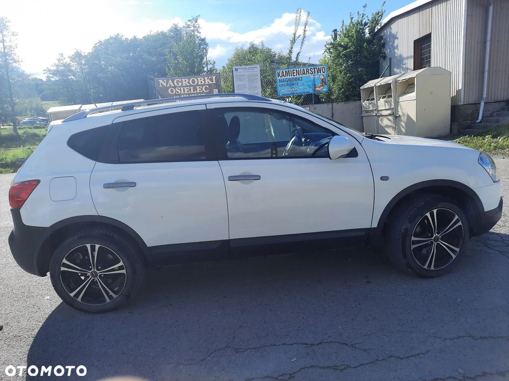Nissan Qashqai - 2