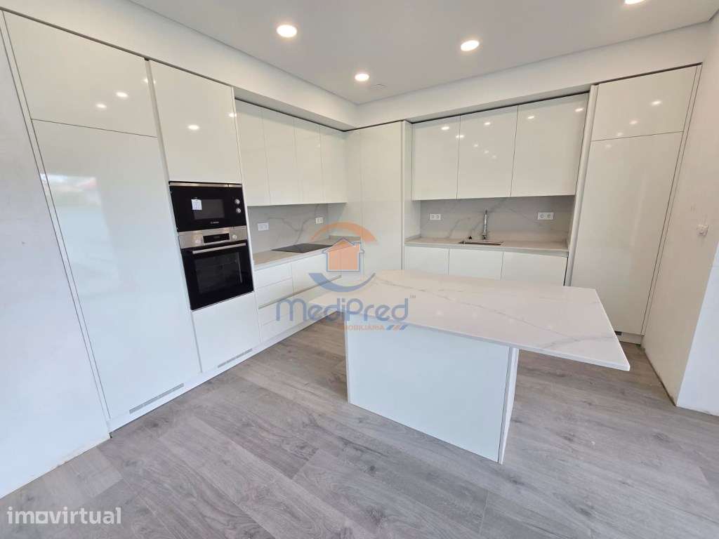 Apartamento T3 NOVO com Terraço de 85 m2, em Condomínio Fechado com... - Grande imagem: 3/34