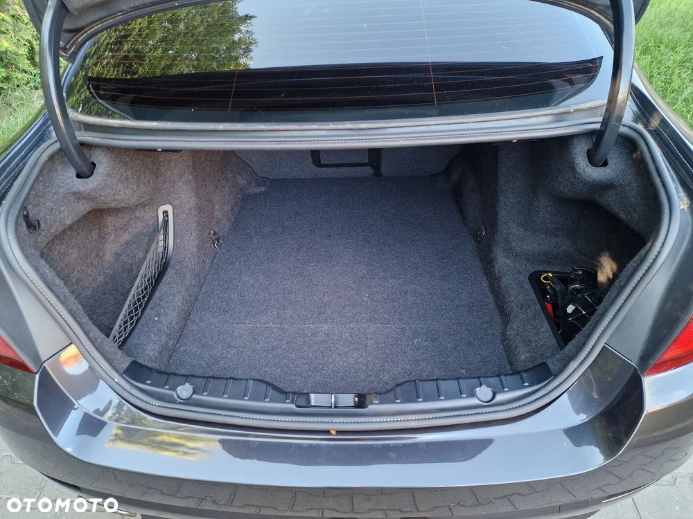 BMW Seria 5 520d Luxury Line - 14