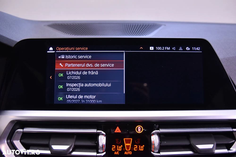 BMW Seria 3 320i Touring Aut. - 21