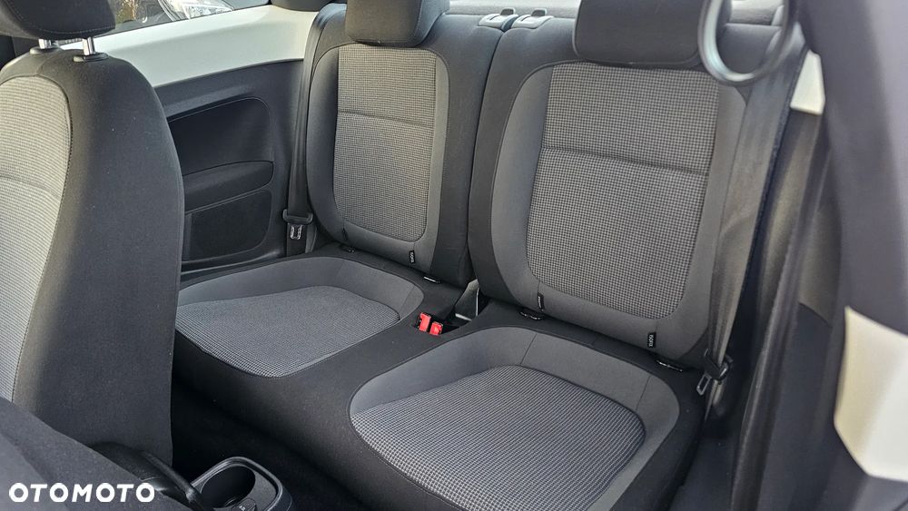 Volkswagen Beetle The 1.6 TDI DPF - 17