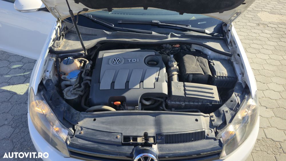 Volkswagen Golf 1.6 TDI DPF Trendline - 10