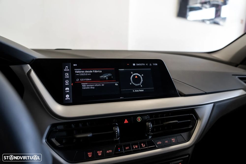 BMW 116 i Aut. Advantage - 20