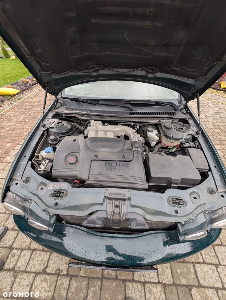 Jaguar X-Type ver-3-0-v6-4x4-executive - 13