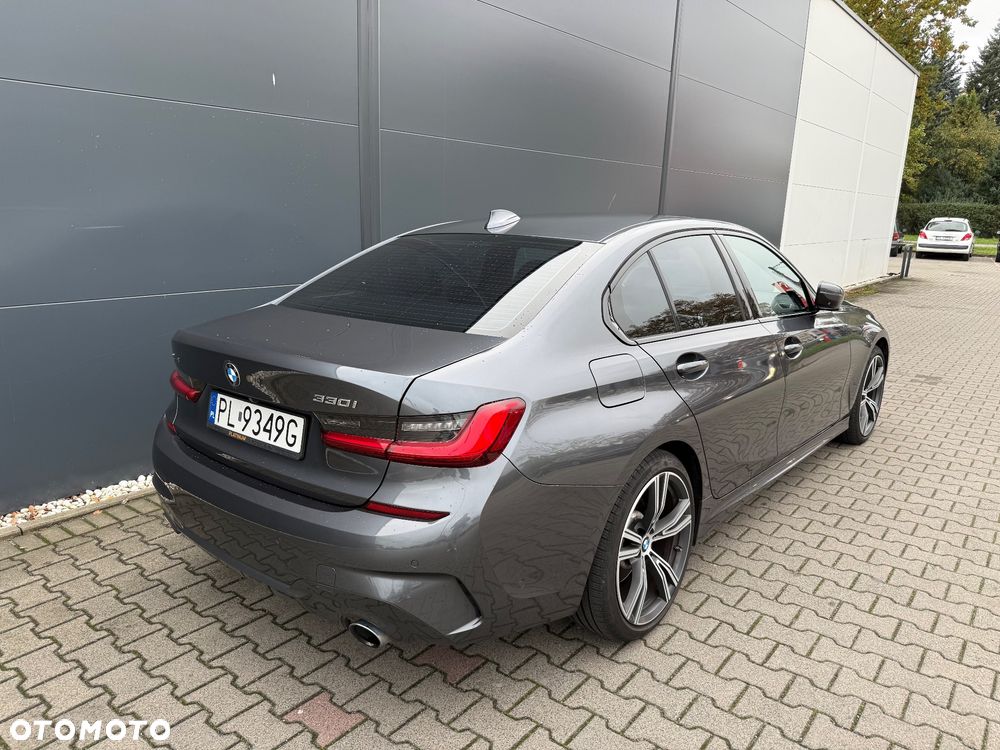 BMW Seria 3 330i xDrive Sport Line sport - 9
