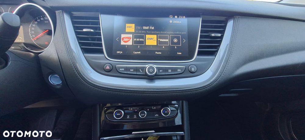 Opel Grandland X 1.2 Start/Stop Design Line - 17