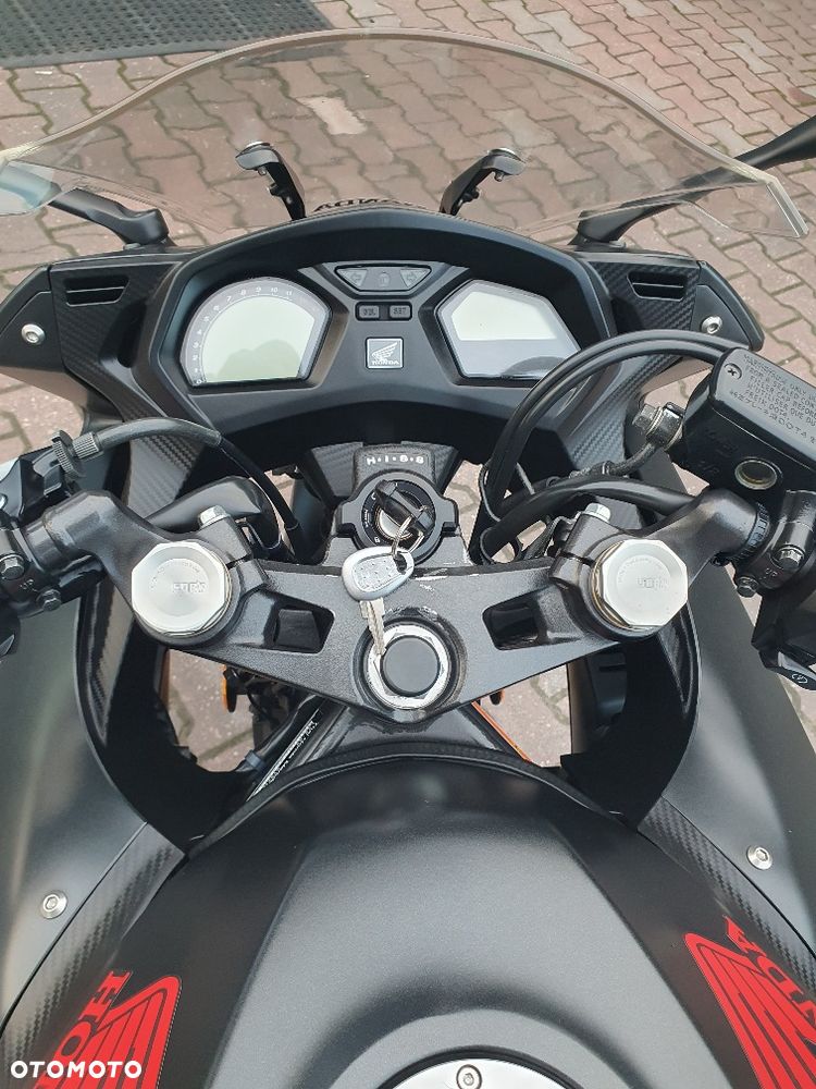 Honda CBR - 18