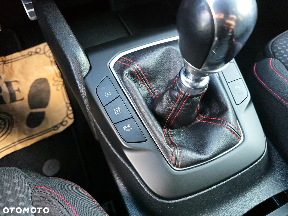 Ford Focus 1.5 EcoBoost ST-Line - 14