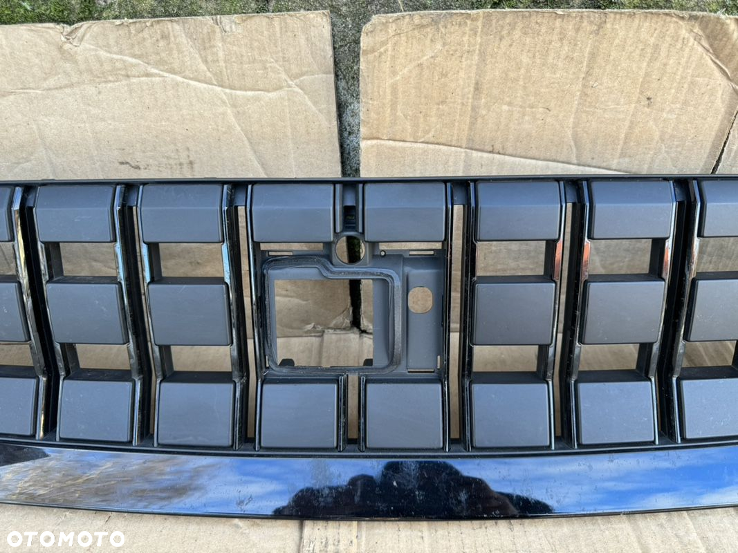 GRILL ATRAPA CHŁODNICY PRZÓD PRZEDNI POLESTAR 2 II 31698060 ORYGINAŁ - 3