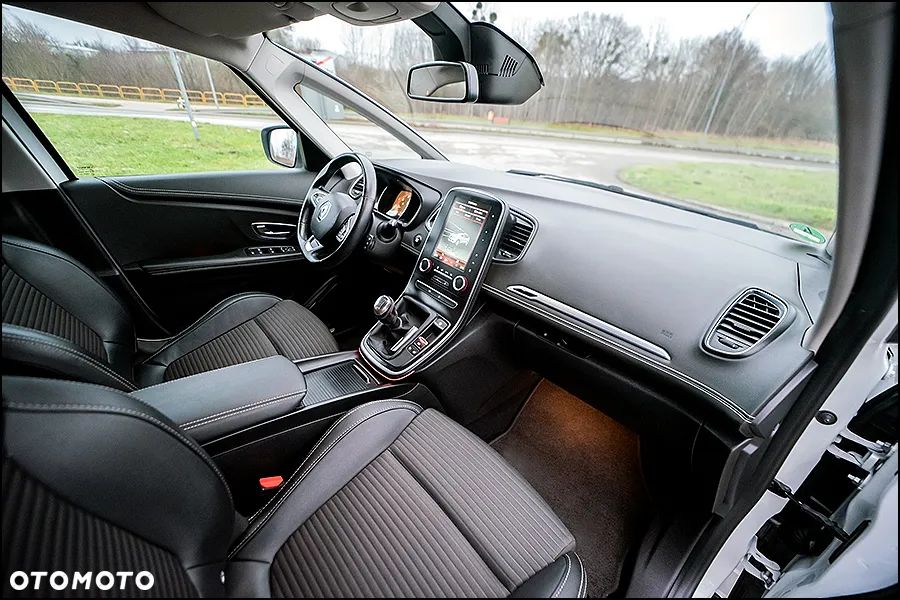 Renault Grand Scenic - 7