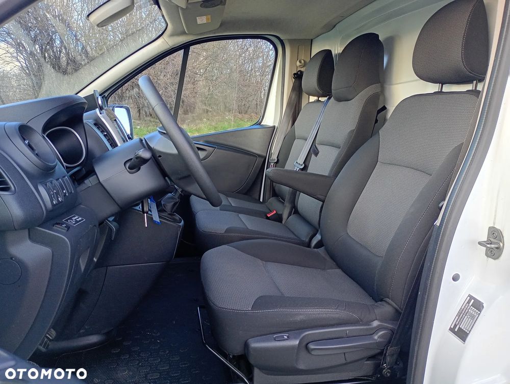 Renault Trafic - 11