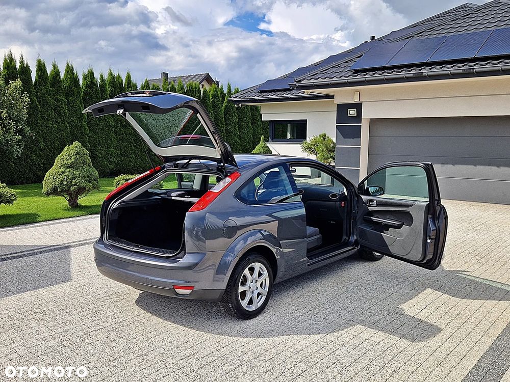 Ford Focus 1.6 16V Ambiente - 14