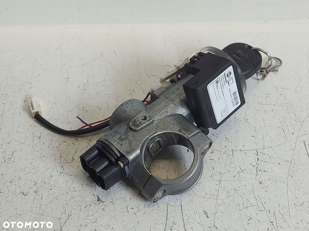 NISSAN PRIMERA P12 1.8 B STACYJKA Z KLUCZYKAMI - 3