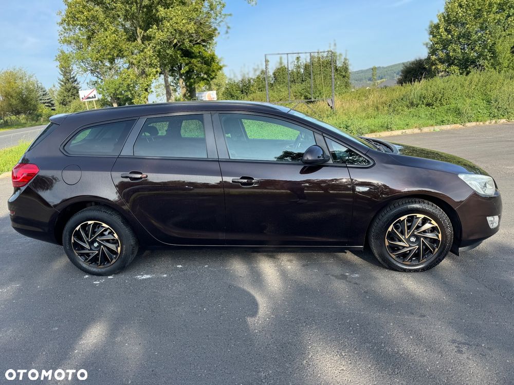 Opel Astra 1.4 Turbo Sports Tourer - 11