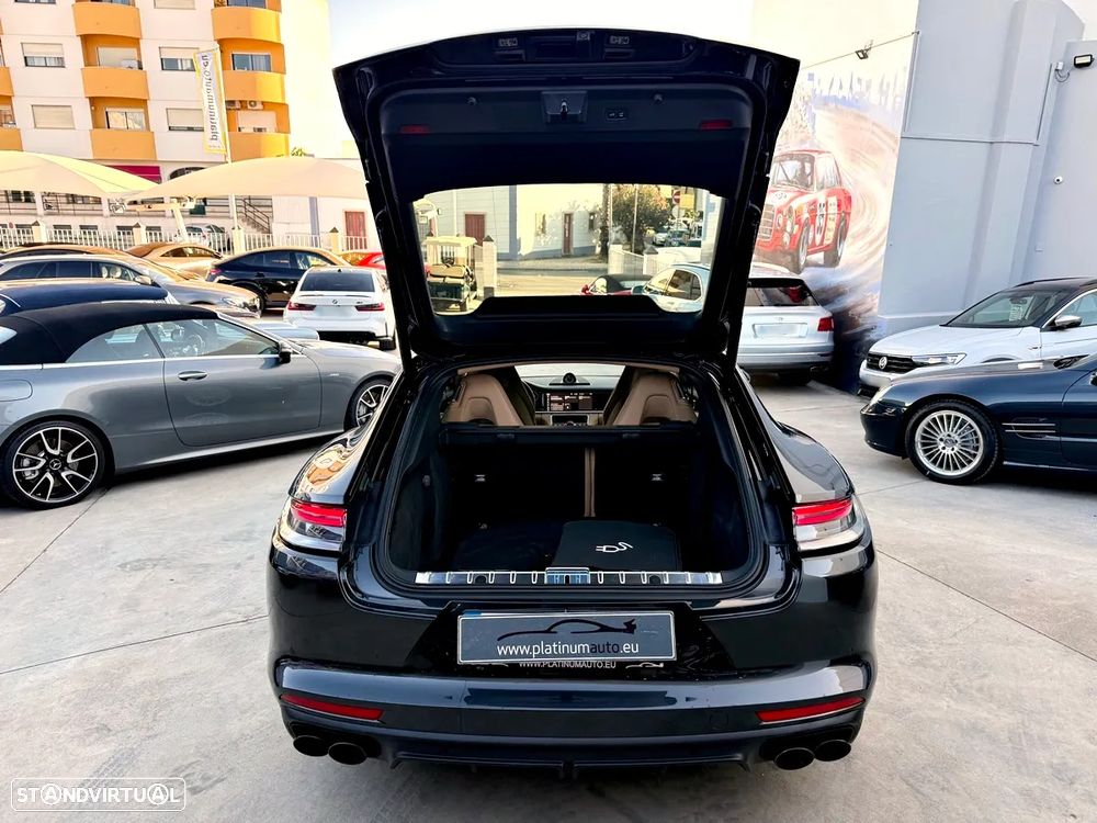 Porsche Panamera 4 E-Hybrid Platinum Edition - 30