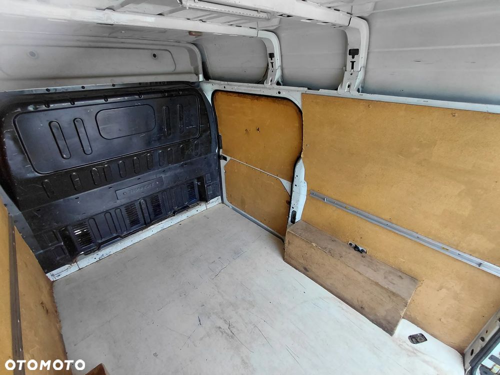 Ford Transit - 13