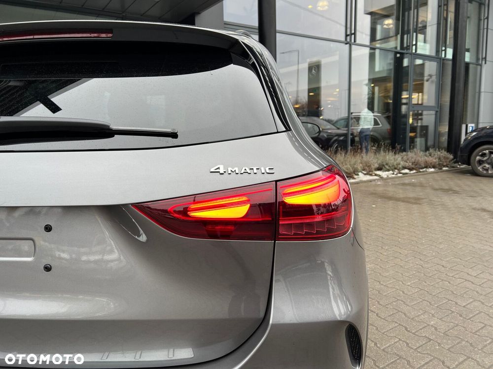 Mercedes-Benz GLA - 18