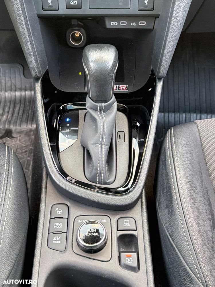 Toyota Yaris Cross - 16