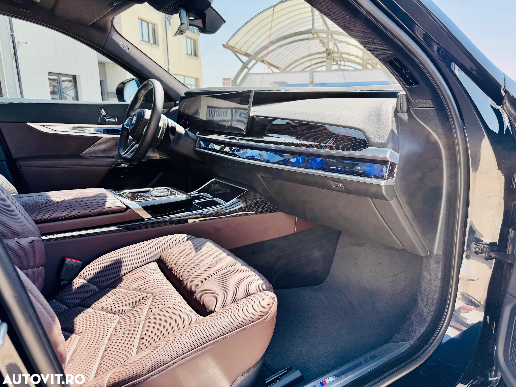 BMW Seria 7 740d xDrive MHEV - 17