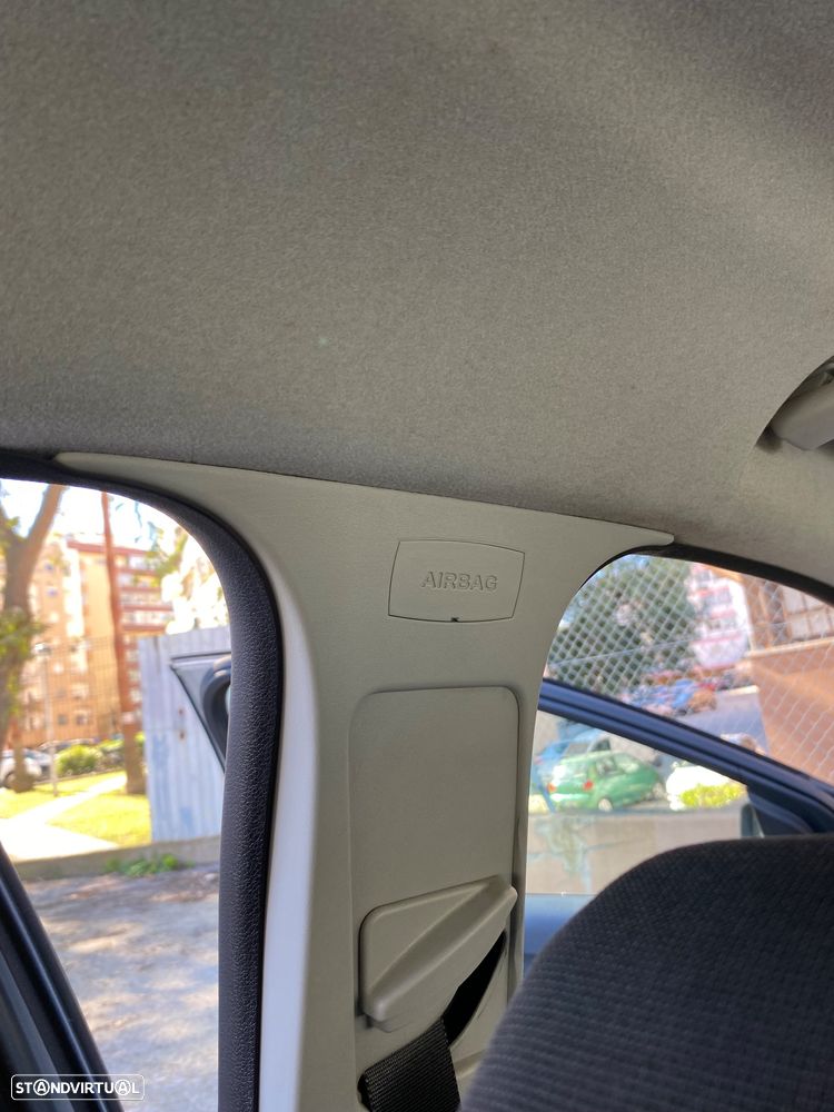 Ford Focus SW 1.4 Trend - 16