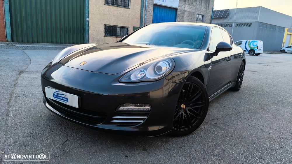 Porsche Panamera 4 Platinum Edition PDK - 1