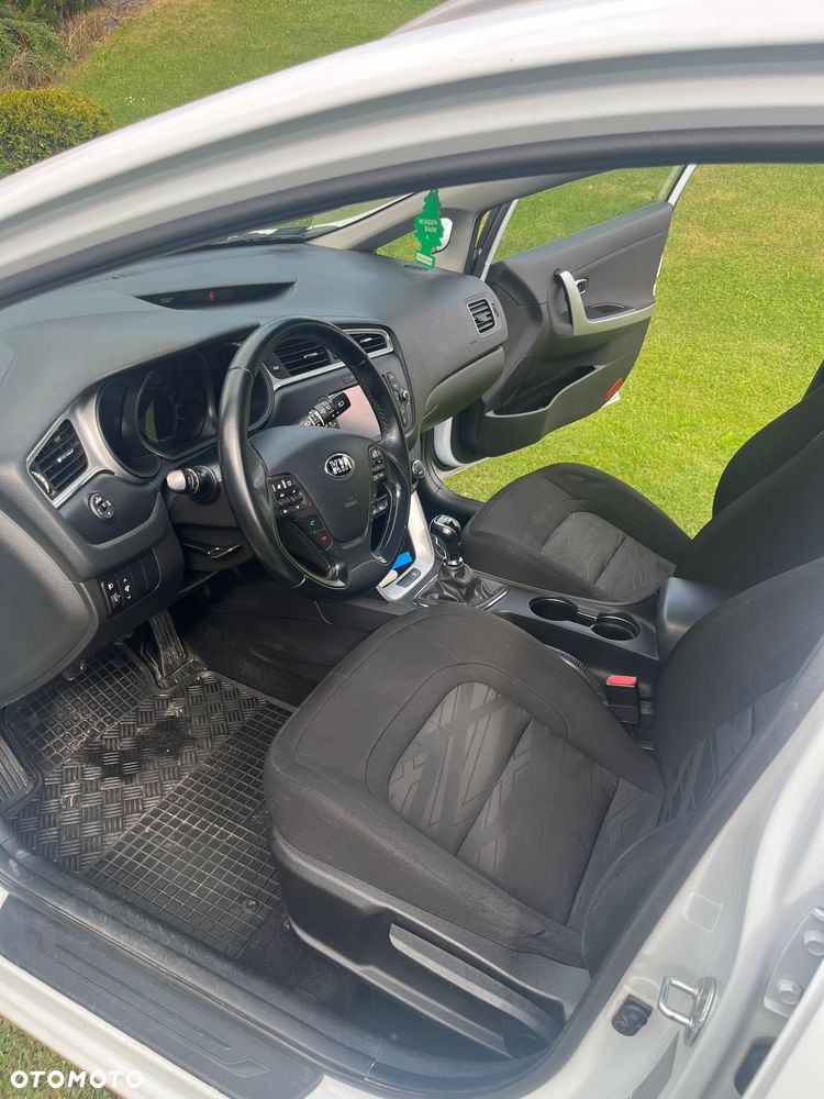 Kia Ceed 1.6 CRDi L - 4