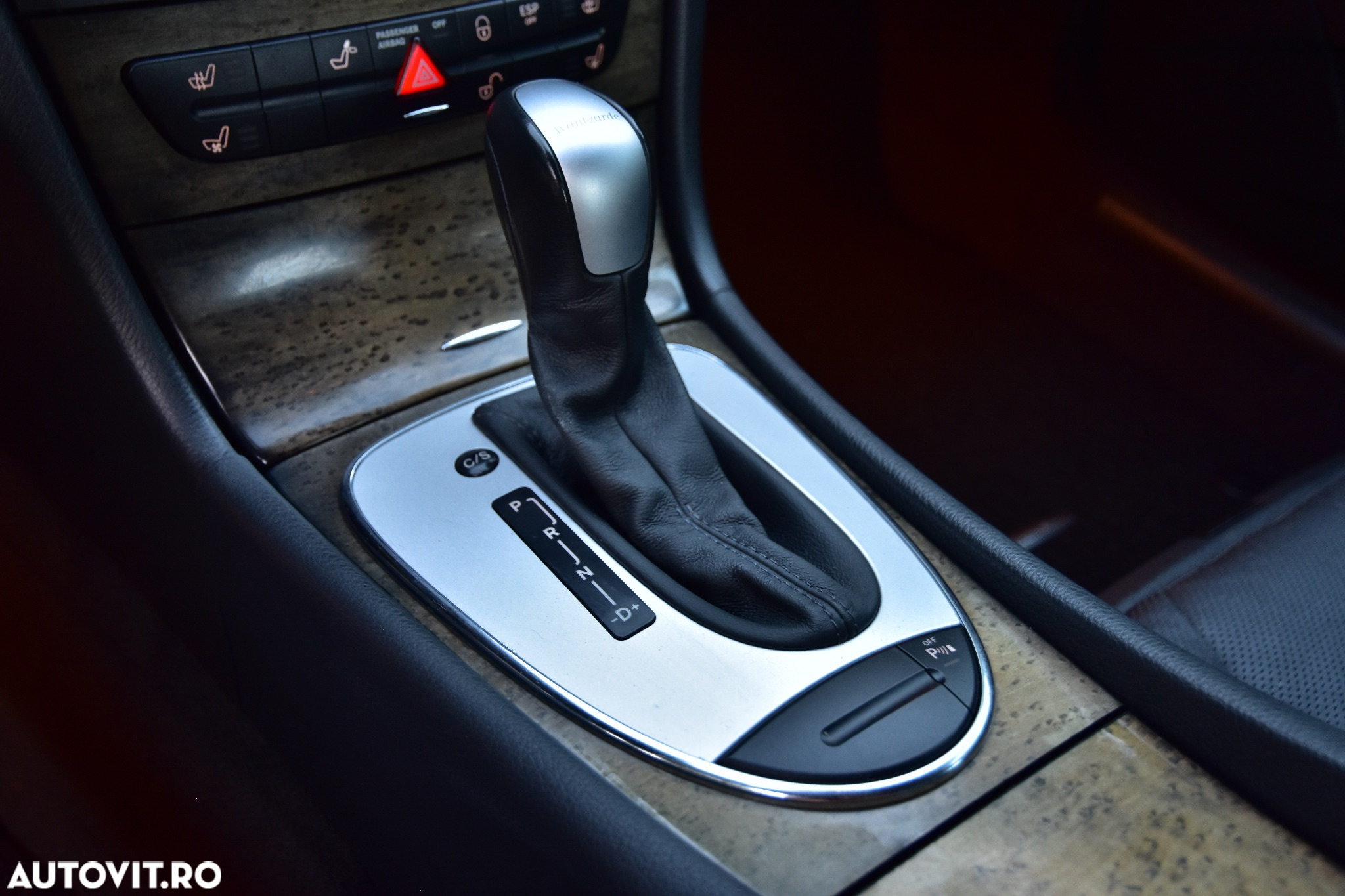 Mercedes-Benz E - 8