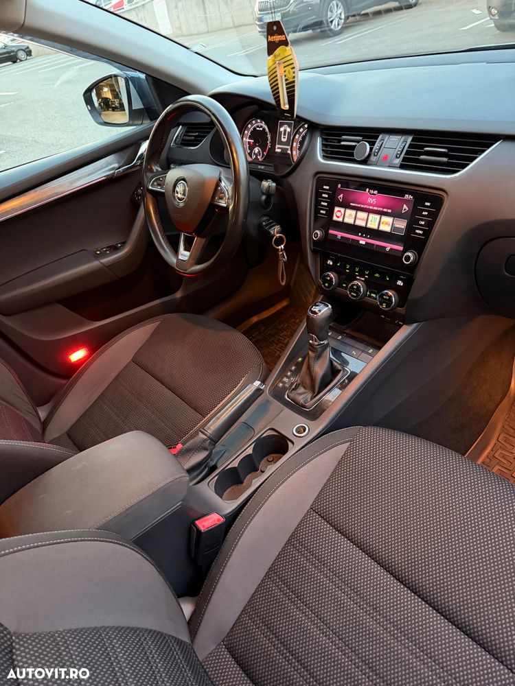 Skoda Octavia 2.0 TDI DSG 4X4 Style - 5