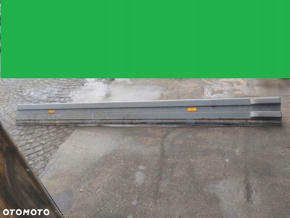 Listwa boczna LEWA Mercedes Atego 2007 R - 1