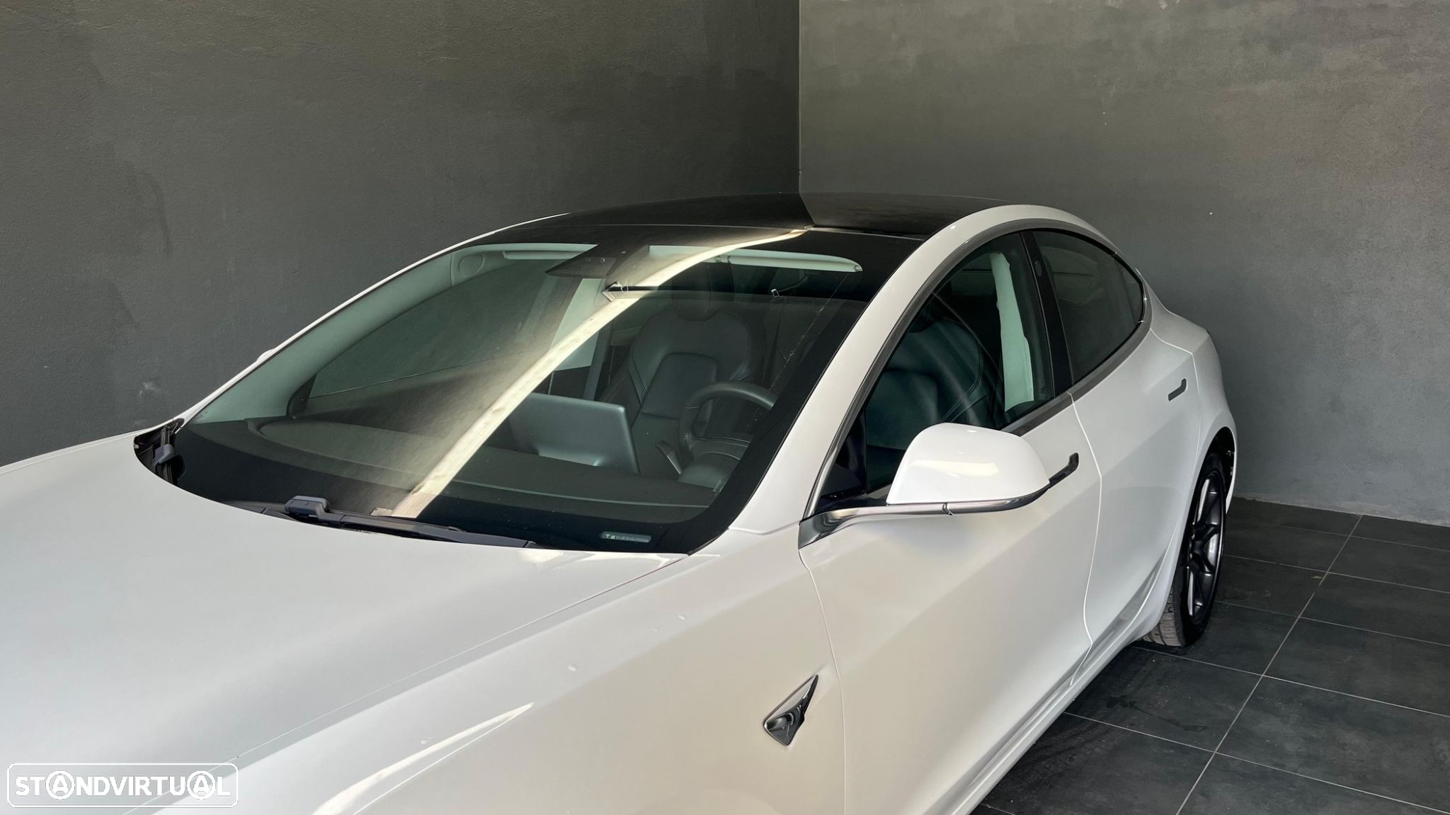 Tesla Model 3 - 6