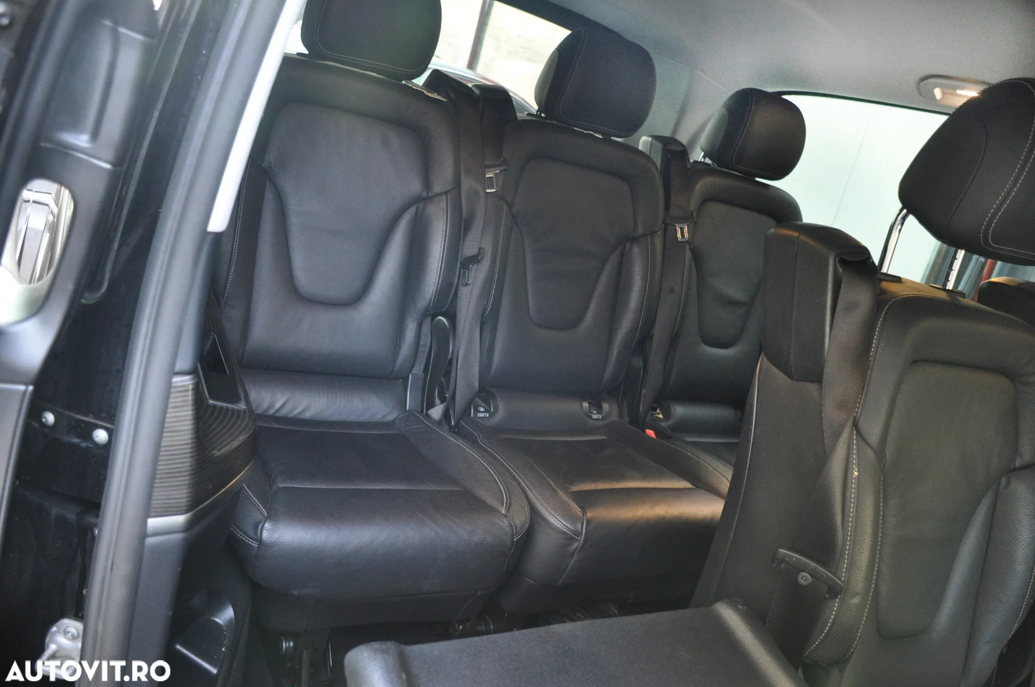Mercedes-Benz V 220 d Combi Extra-Lung 163 CP AWD 9AT AVANTGARDE - 22