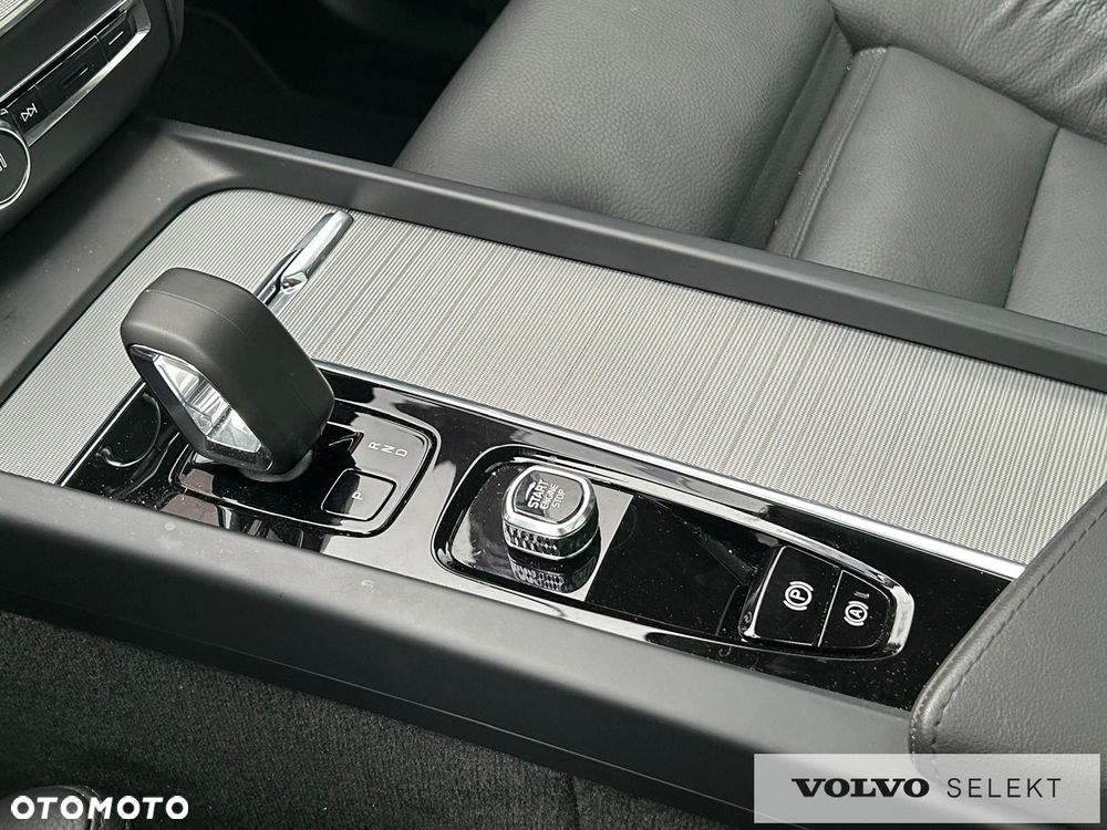 Volvo XC 60 - 30