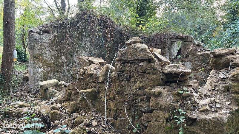 Terreno com ruína de moinho e possibilidade de casa pré-fabricada - Grande imagem: 4/8