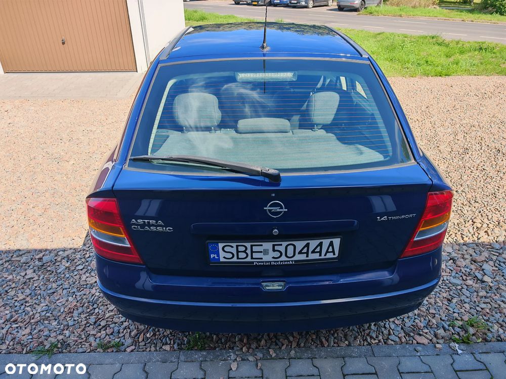 Opel Astra 1.4 - 5