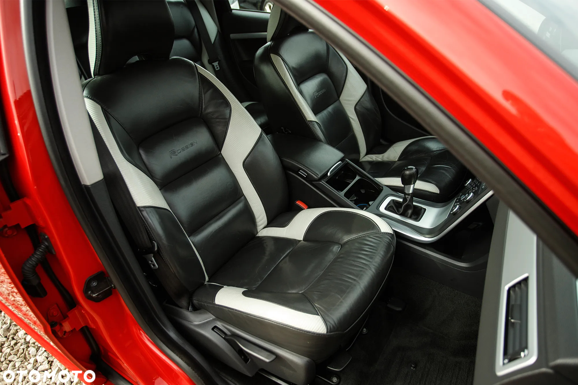 Volvo V70 2.5T R-Design Summum - 31