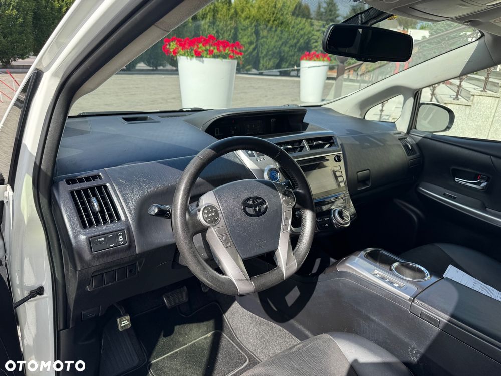 Toyota Prius+ (Hybrid) Executive - 4