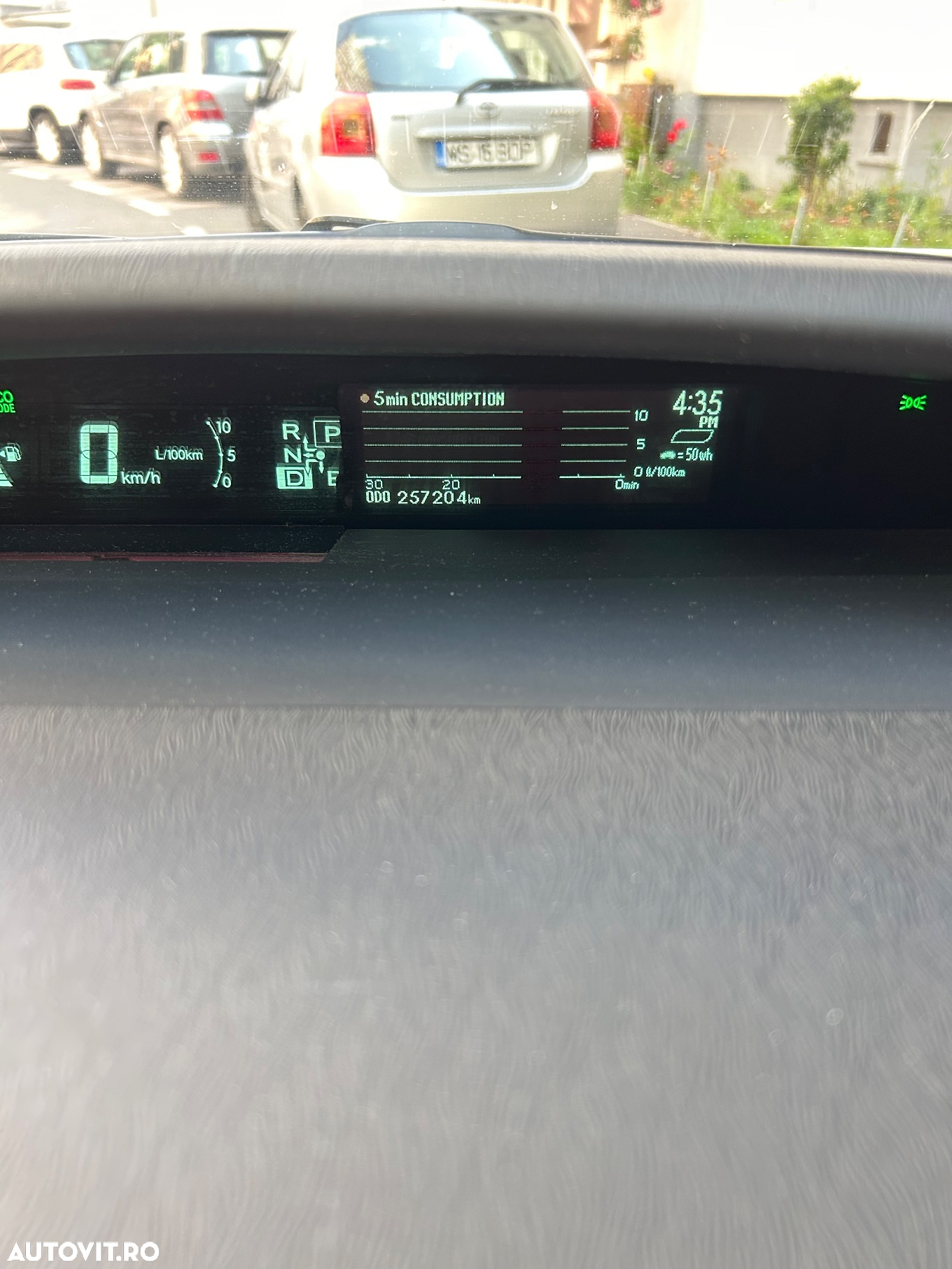 Toyota Prius (Hybrid) Sol - 26
