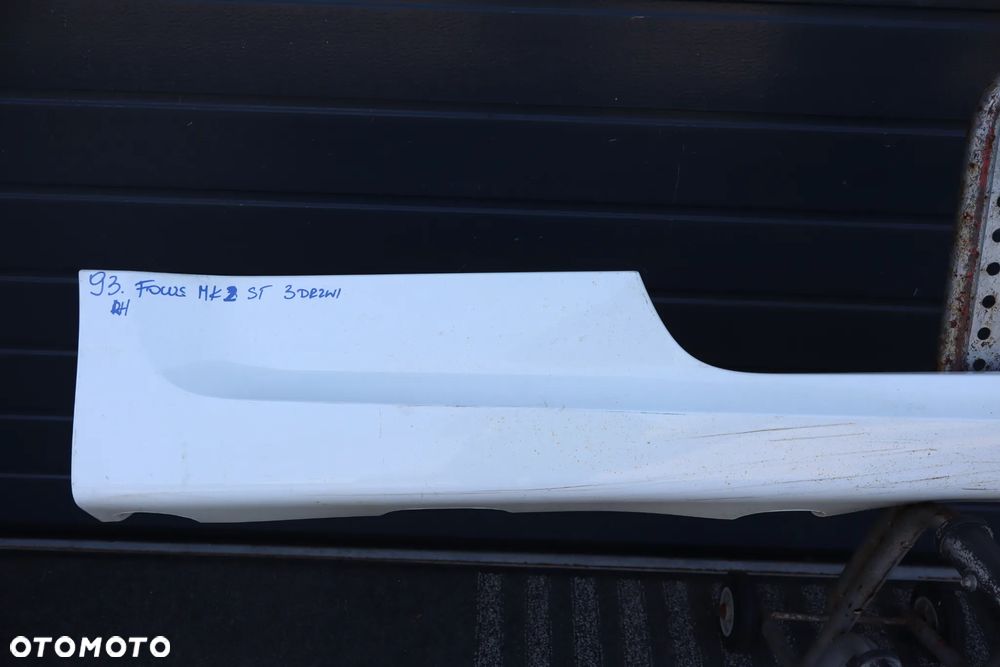 LISTWA NAKŁADKA PROGOWA PRÓG PRAWA FORD FOCUS MK2 II ST 3D 4M5J-B10154-ACW 2008 - 4