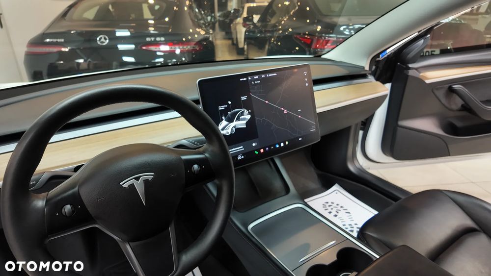 Tesla Model 3 Standard Range Plus - 24