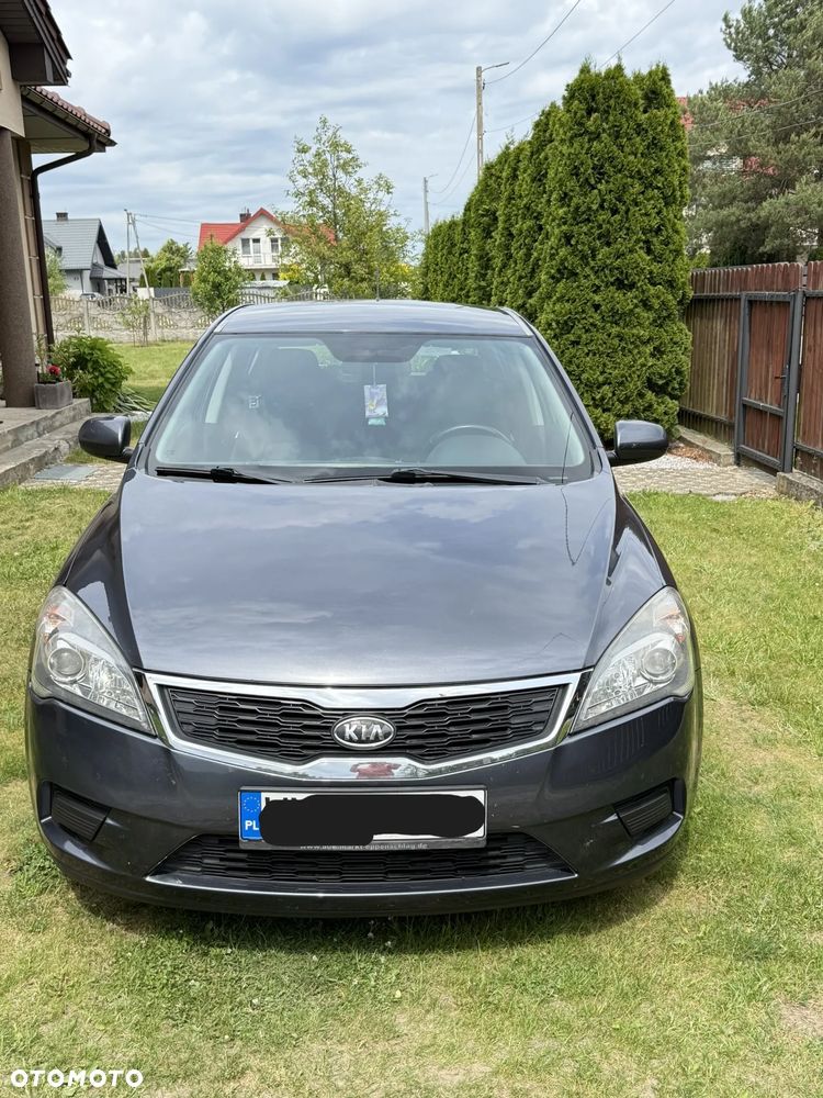 Kia Ceed - 1