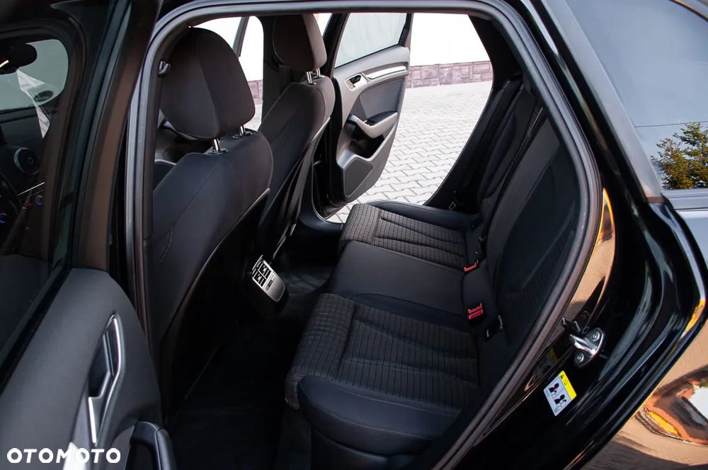 Audi A3 Sportback 1.8 TFSI S tronic S line Sportpaket - 27