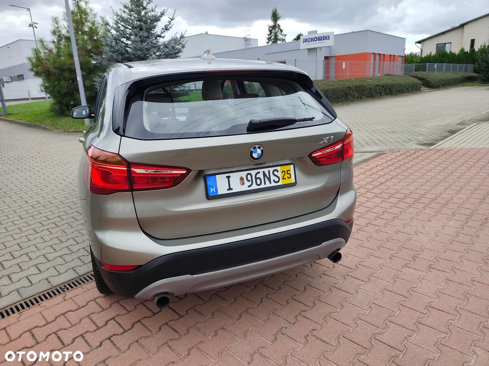 BMW X1 xDrive25d Advantage sport - 4